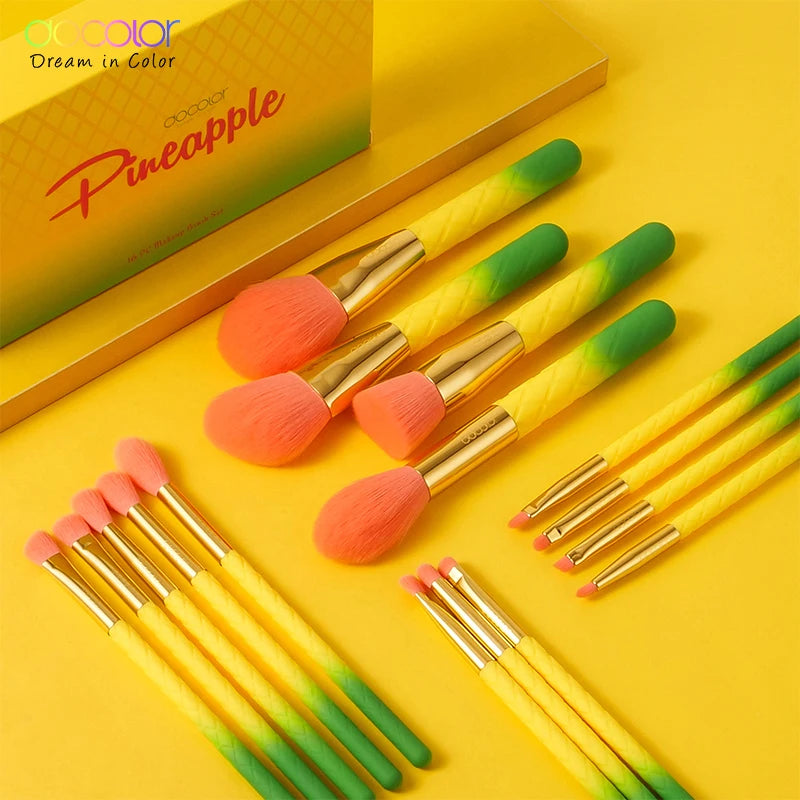 Docolor Makeup Brushes 16pcs Pineapple Makeup Brushes Set Foundation Powder Face Blending Contour Eyeshadow Make Up Brushes Set