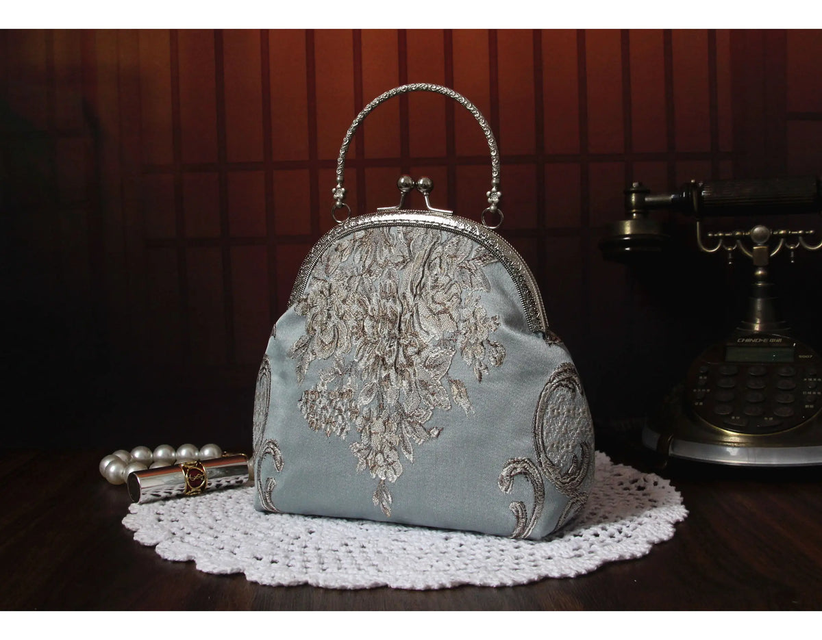 Vintage Metal Shell Bag Palace Bags Fringe Tassel Fashion Women Mother Chic Lady Gift Bags Women's Handbags Purses 120CM Chain