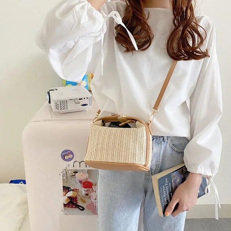 2024 New Handmade Straw Crossbody Bags Women's Vintage Bohemian Small Knitting Summer Purse Handbag Vacational Bucket Beach Bags