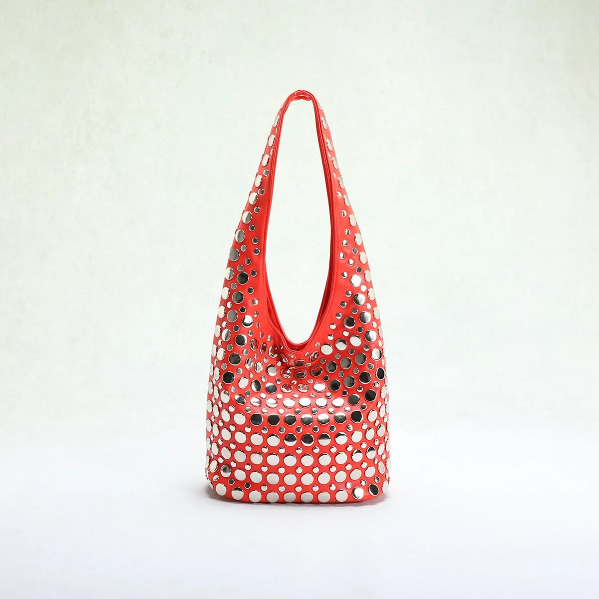 Punk Style Embellished Double-Faced Round Rivet Inlaid Niche Luxury Bucket Bag Chic Lady Underarm Large Capacity Shoulder Bag
