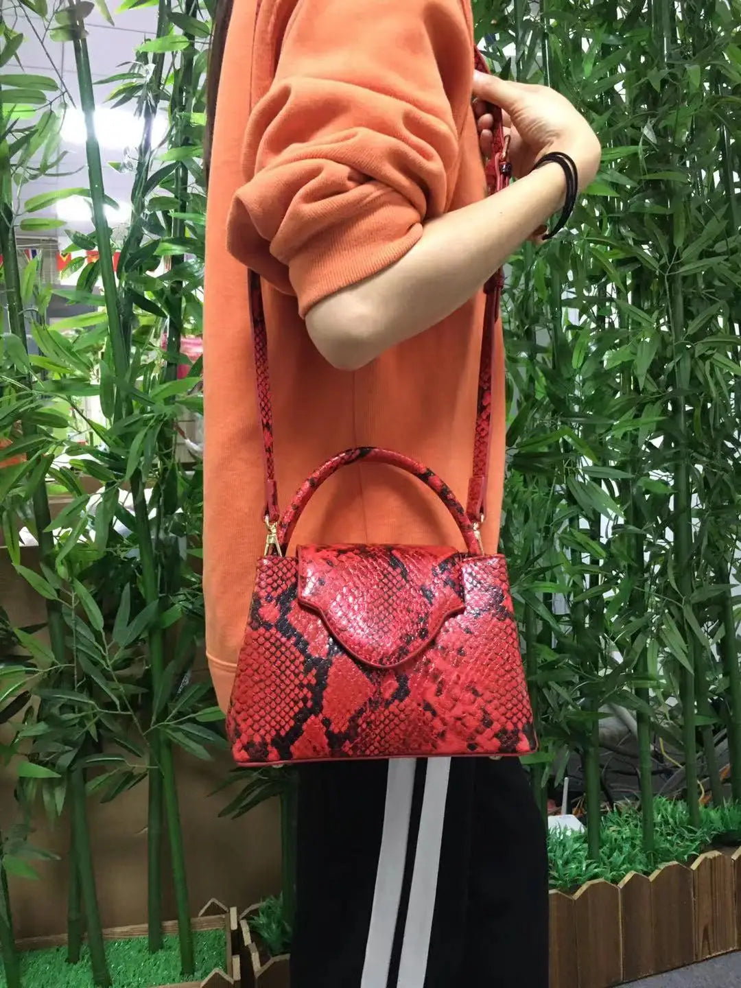 2023 Fashion New Snake Handbag Luxury Brand Design Women Loved Shoulder Tote Bag Ostrich Leather Pouch