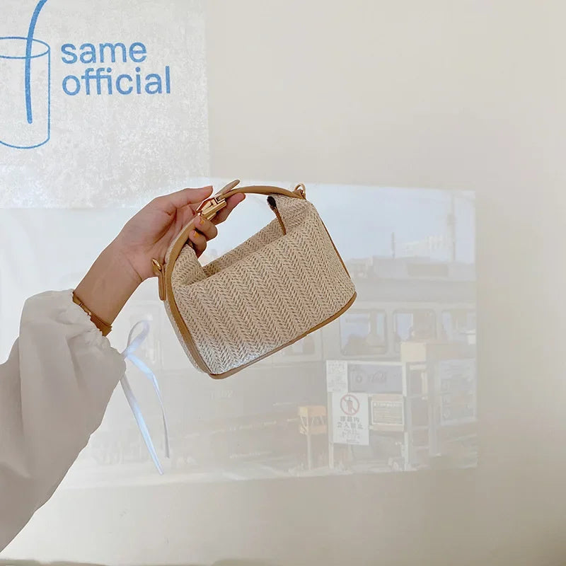 2024 New Handmade Straw Crossbody Bags Women's Vintage Bohemian Small Knitting Summer Purse Handbag Vacational Bucket Beach Bags