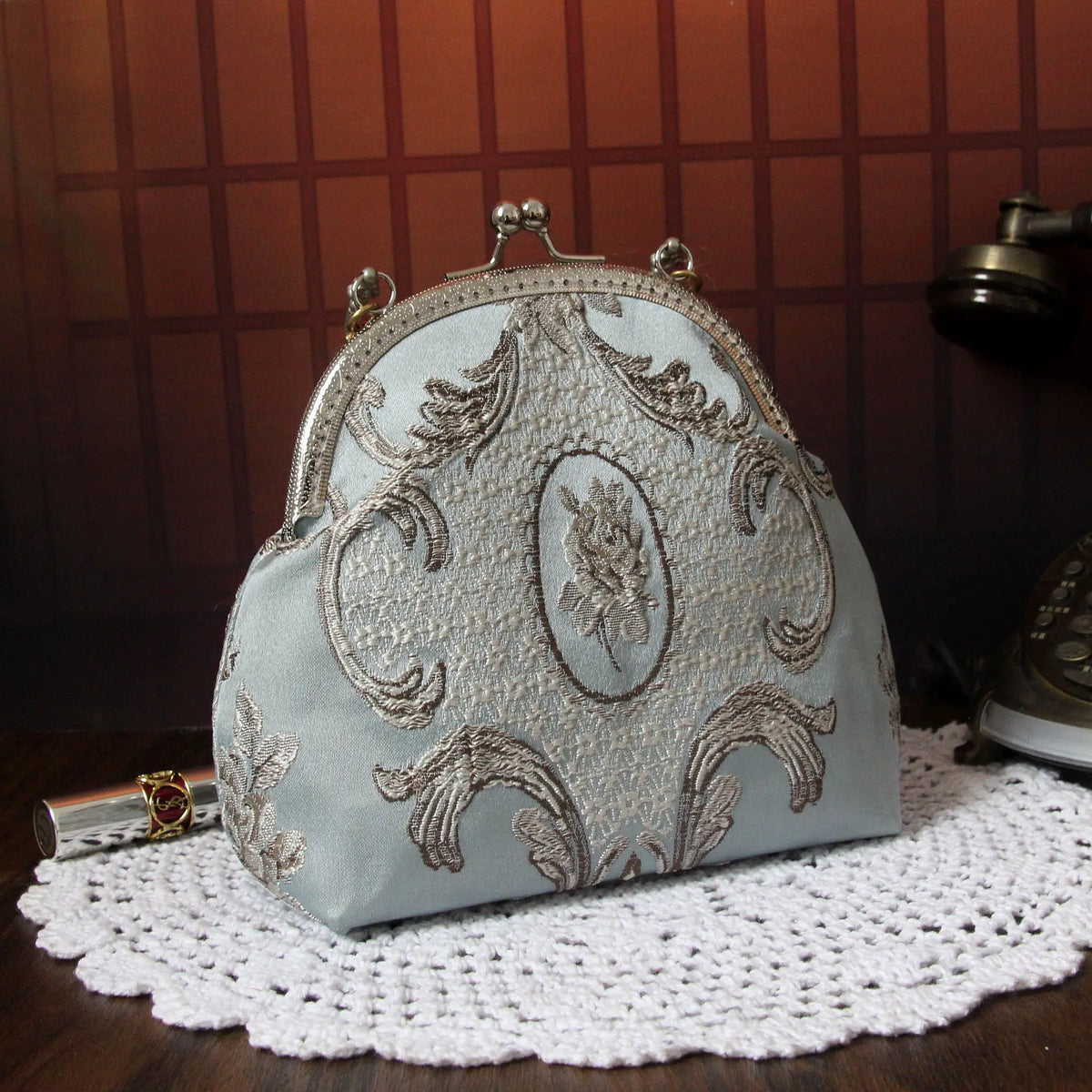 Vintage Metal Shell Bag Palace Bags Fringe Tassel Fashion Women Mother Chic Lady Gift Bags Women's Handbags Purses 120CM Chain