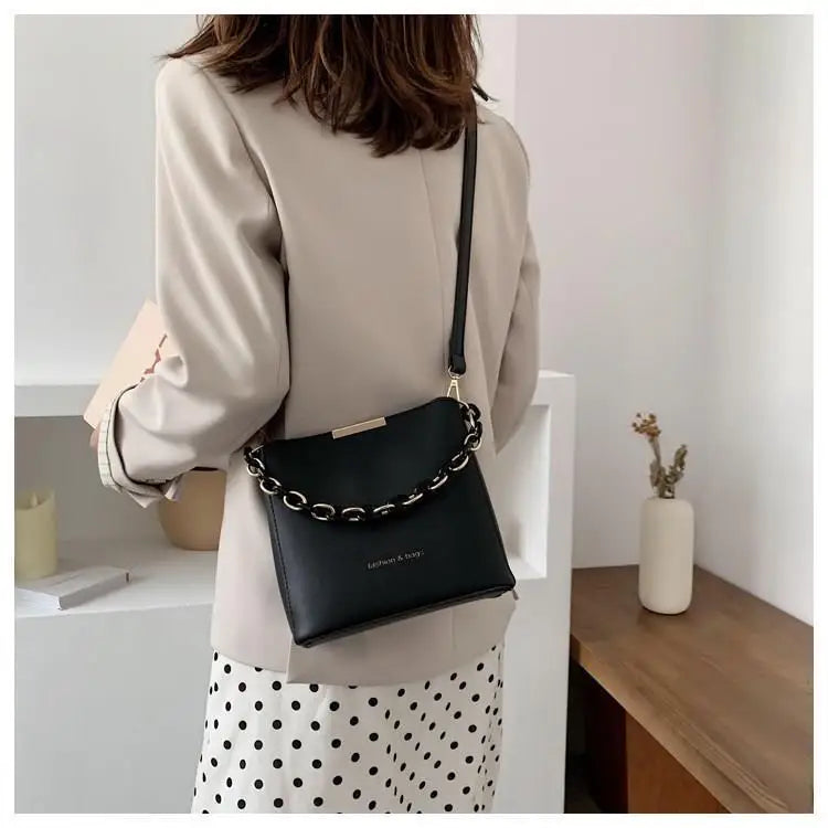 Hot Sale Flap Sling Shoulder Bags for Women Solid Color Crossbody Messenger Bag Purse Female Leather Handbag Pocket Shoulder Bag