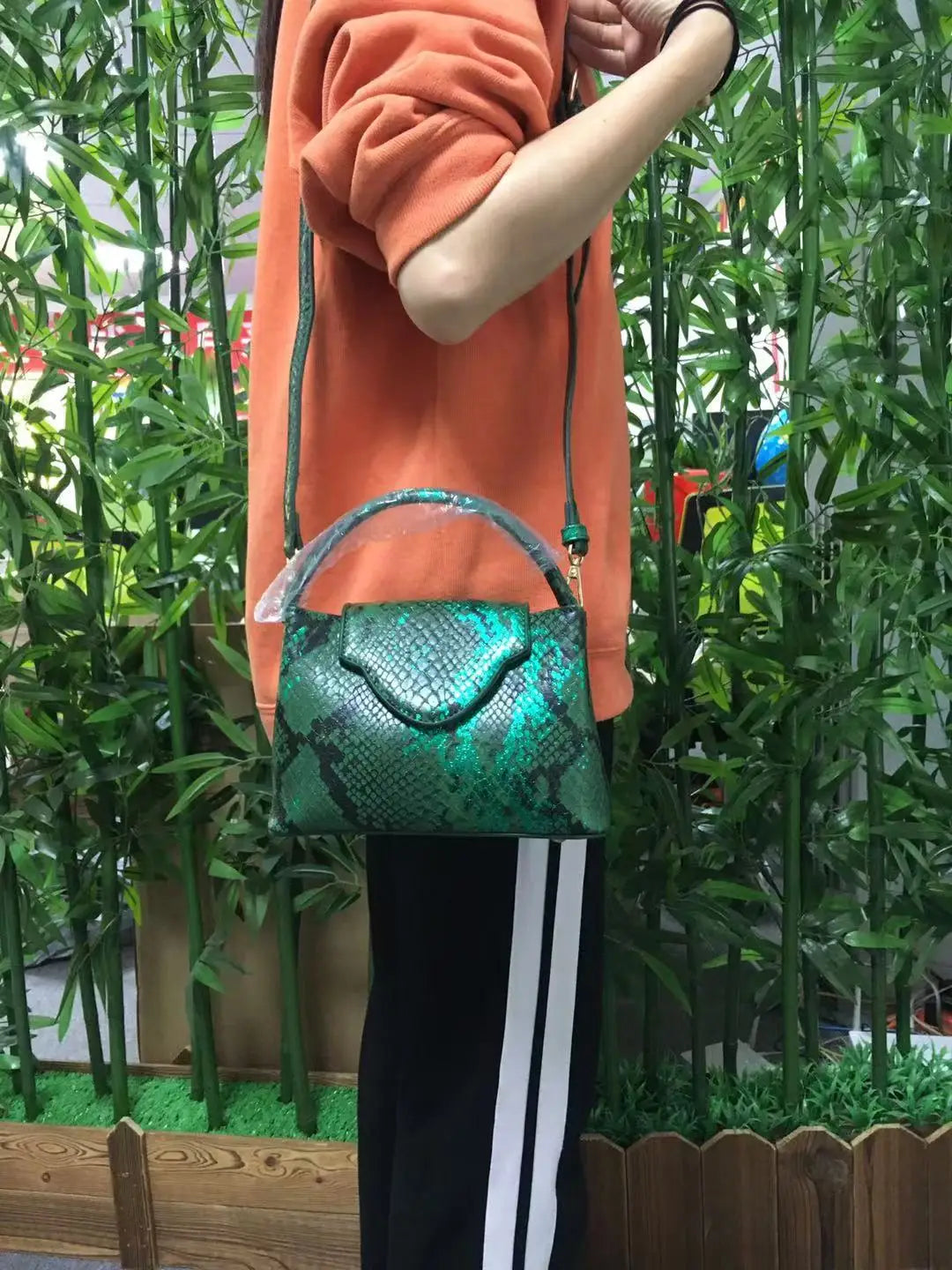 2023 Fashion New Snake Handbag Luxury Brand Design Women Loved Shoulder Tote Bag Ostrich Leather Pouch