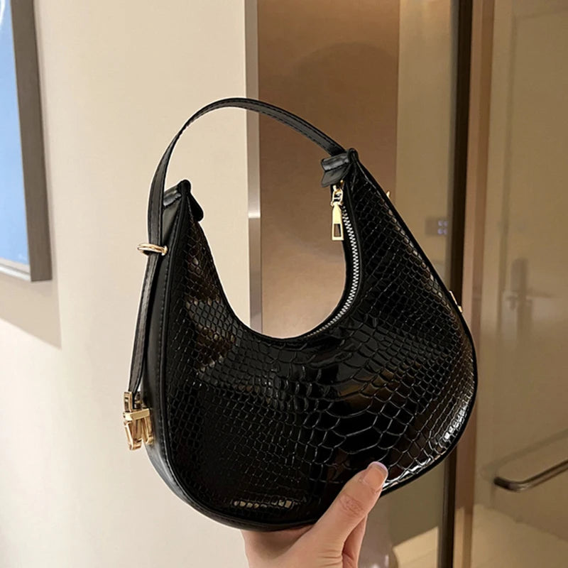 Fashionable And Minimalist Small Bag For Women Spring New Single Shoulder Bag Niche Design Casual Commuting Underarm Bag