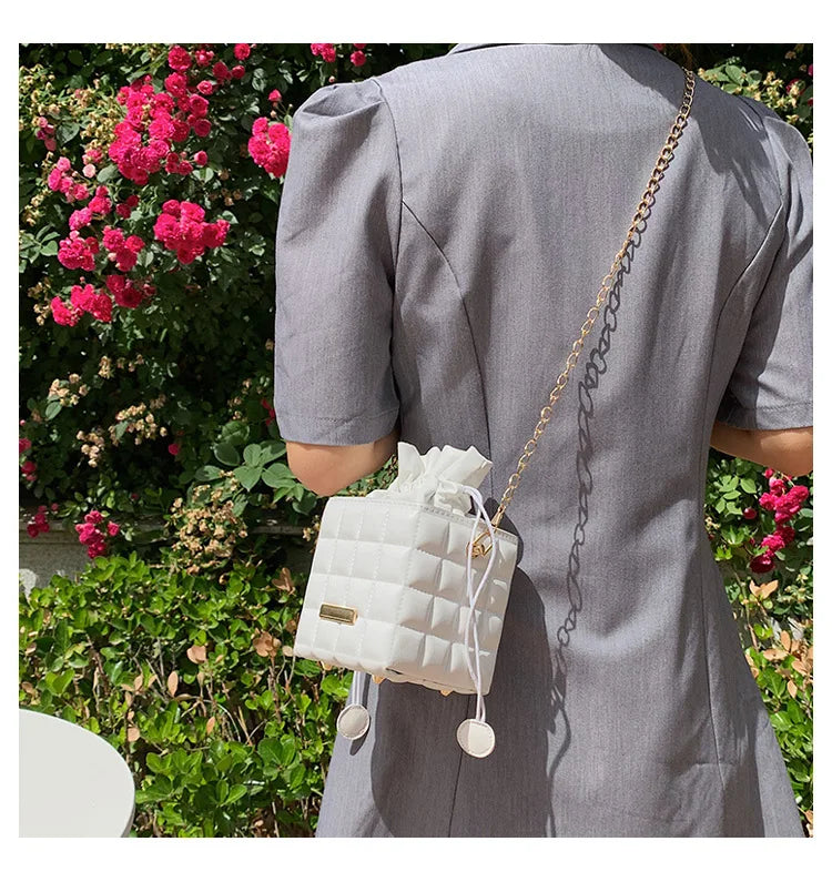 Texture Simple Checker Drawstring Crossbody Bag