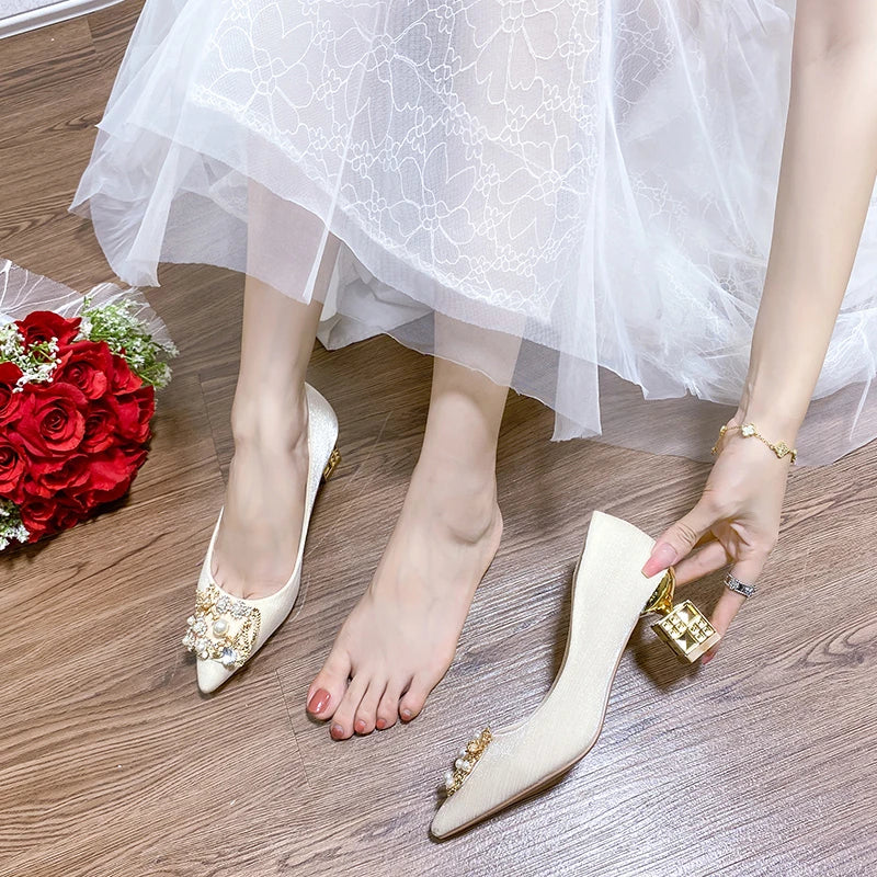 Autumn New Ladies High Heels Pointed Toe Shaped Heel High 5cm and 7cm Wedding Shoes Square Buckle Travel Banquet Shoe High Heels