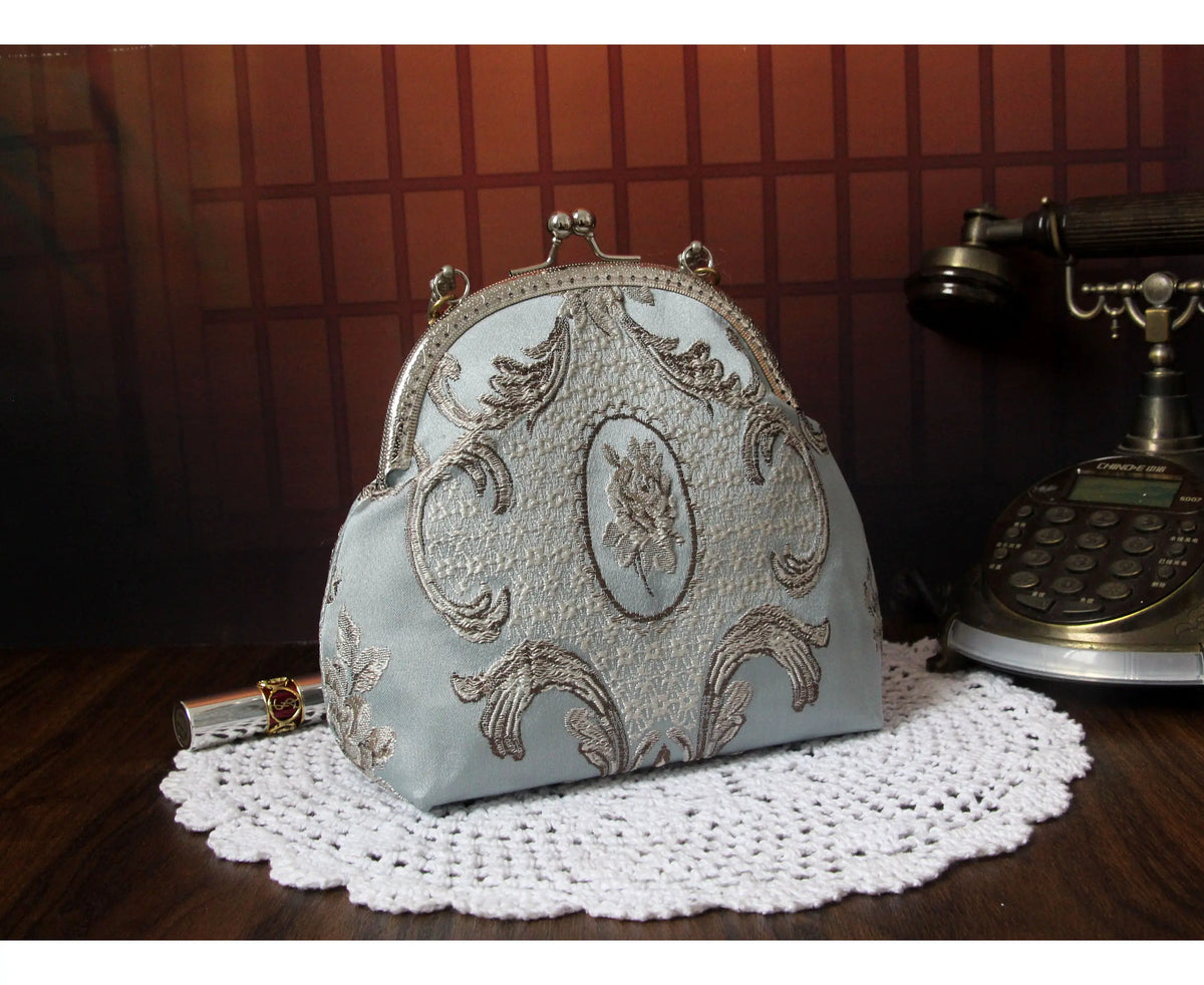 Vintage Metal Shell Bag Palace Bags Fringe Tassel Fashion Women Mother Chic Lady Gift Bags Women's Handbags Purses 120CM Chain