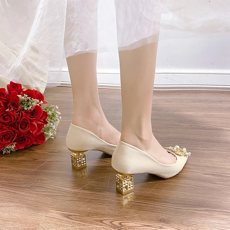 Autumn New Ladies High Heels Pointed Toe Shaped Heel High 5cm and 7cm Wedding Shoes Square Buckle Travel Banquet Shoe High Heels