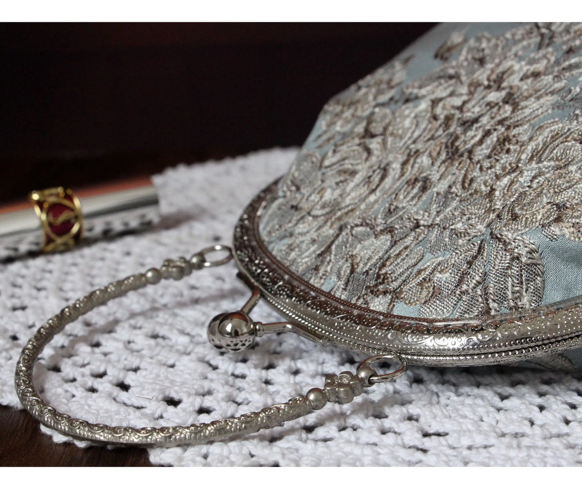 Vintage Metal Shell Bag Palace Bags Fringe Tassel Fashion Women Mother Chic Lady Gift Bags Women's Handbags Purses 120CM Chain
